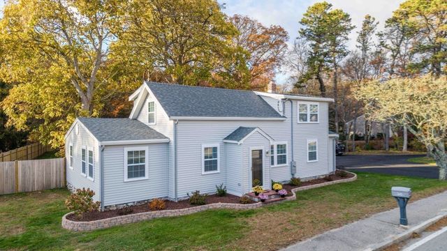 245 Wareham Rd, Marion, MA 02738
