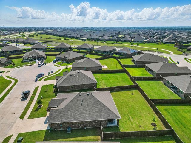 312 Duke Court, Fate, TX 75189