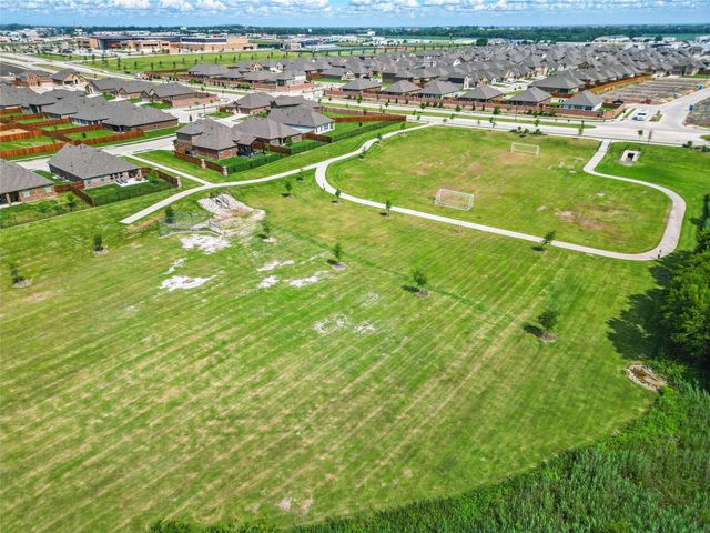 312 Duke Court, Fate, TX 75189