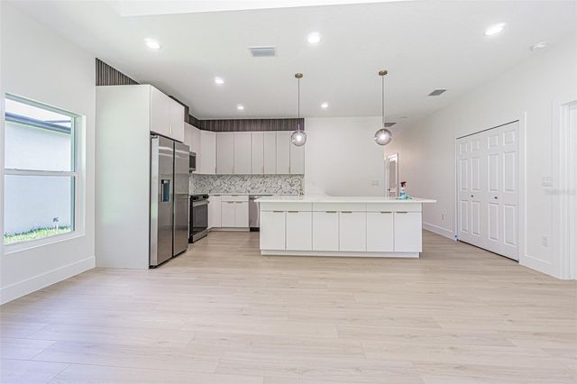 12680 N CENTRAL AVENUE, Tampa, FL 33612