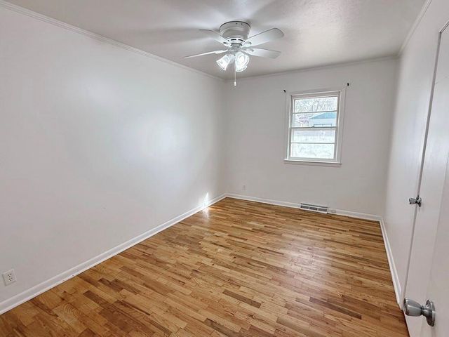 1013 N West Street, Nevada, MO 64772