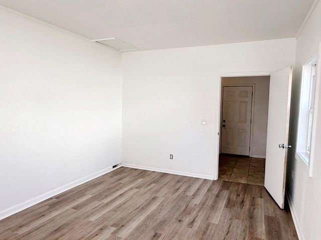 1013 N West Street, Nevada, MO 64772