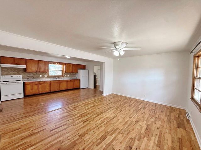 1013 N West Street, Nevada, MO 64772