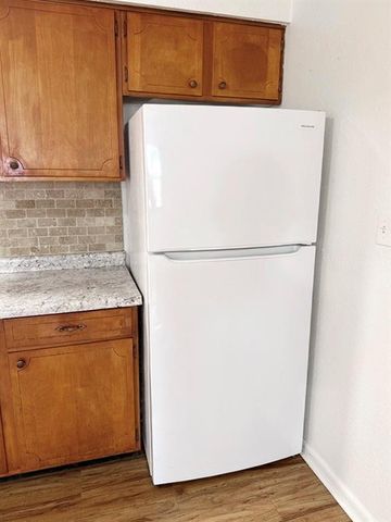 1013 N West Street, Nevada, MO 64772