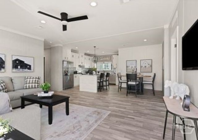 259 Islands Dr, Midway, GA 31320