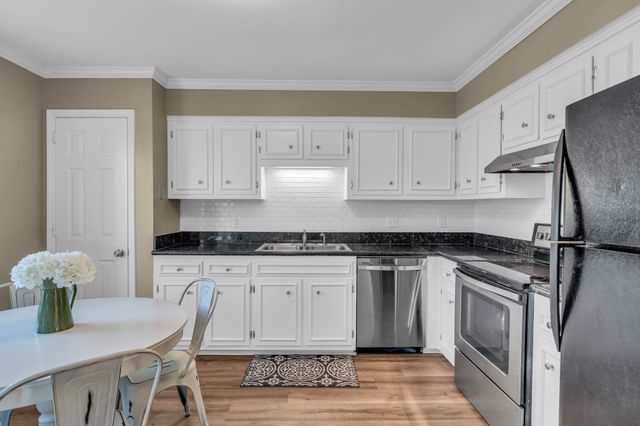 705 Fox Ridge Dr, Brentwood, TN 37027