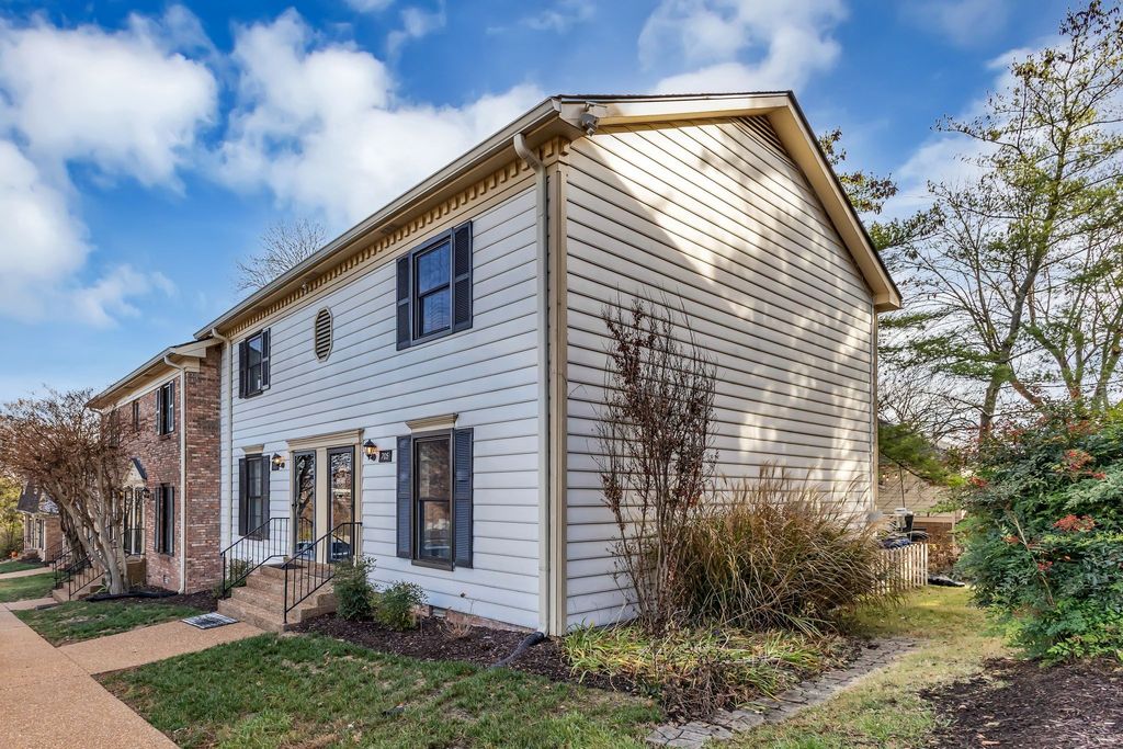 705 Fox Ridge Dr, Brentwood, TN 37027