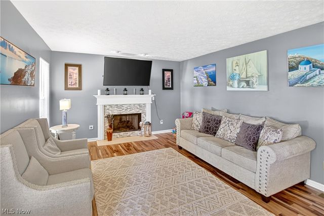 4267 Western Reserve Drive, Brunswick, OH 44212