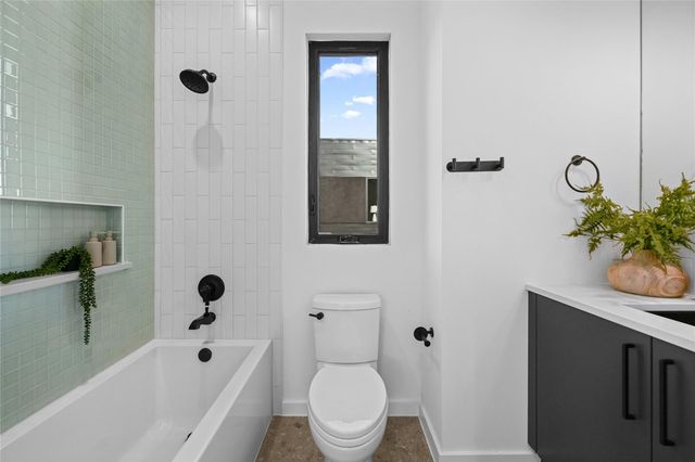 219 Lessin LN 15, Austin, TX 78704