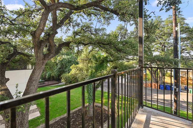 219 Lessin LN 15, Austin, TX 78704