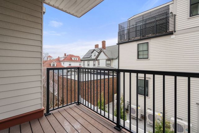 32 Gilson Rd 3, Quincy, MA 02169