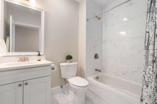 32 Gilson Rd 3, Quincy, MA 02169