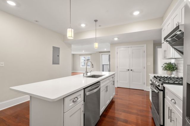 32 Gilson Rd 3, Quincy, MA 02169