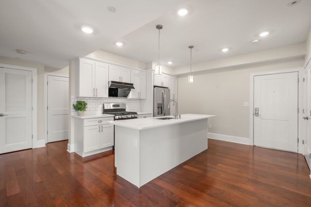 32 Gilson Rd 3, Quincy, MA 02169