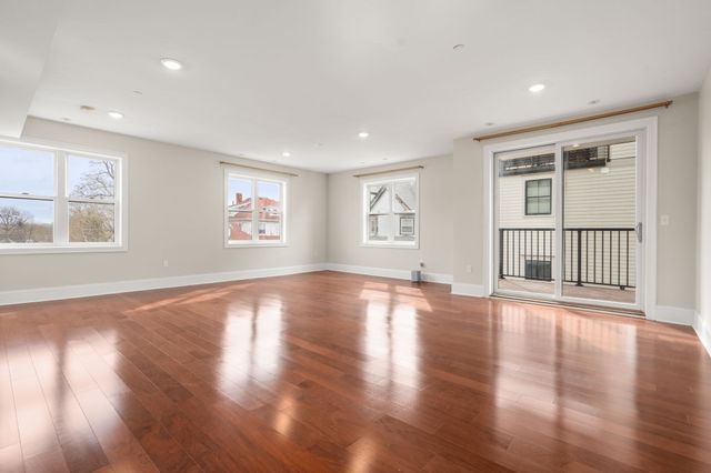 32 Gilson Rd 3, Quincy, MA 02169