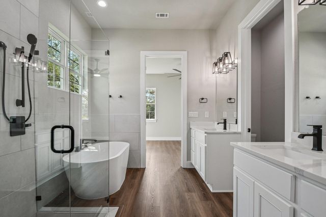 242 Sunday DR, Burnet, TX 78611