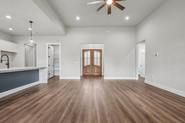 242 Sunday DR, Burnet, TX 78611