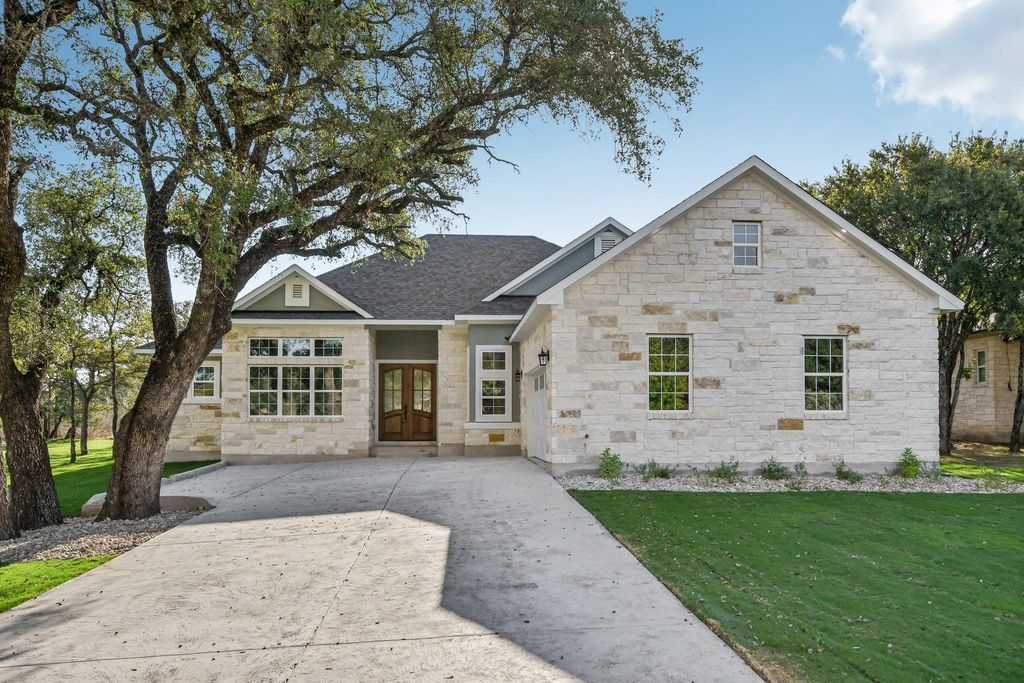 242 Sunday DR, Burnet, TX 78611