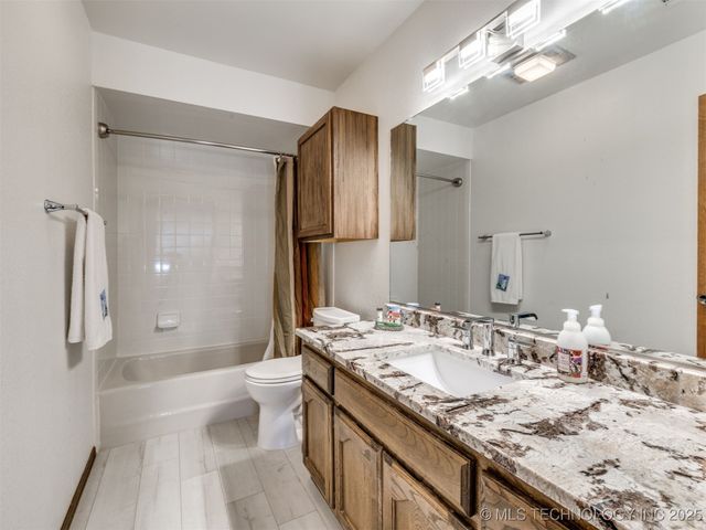 3405 E Louisville Street, Broken Arrow, OK 74014