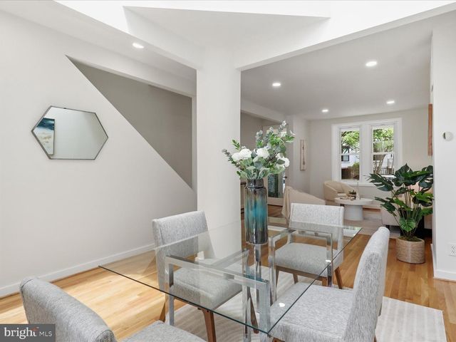 2302 ONTARIO RD NW, Washington, DC 20009