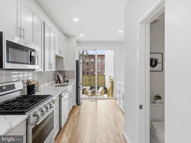 2302 ONTARIO RD NW, Washington, DC 20009