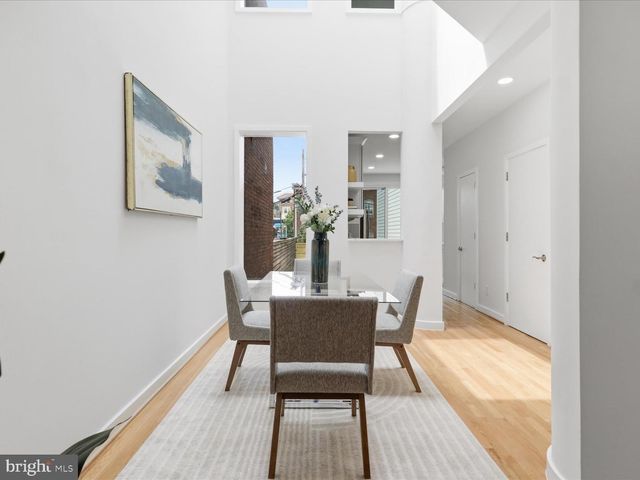 2302 ONTARIO RD NW, Washington, DC 20009