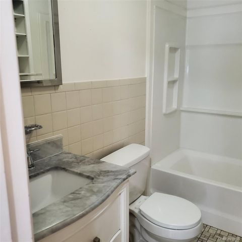 160 West Road C29, Pleasant Valley, NY 12569