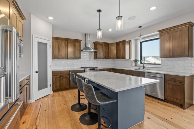 4730 Maas Court, Minnetrista, MN 55375