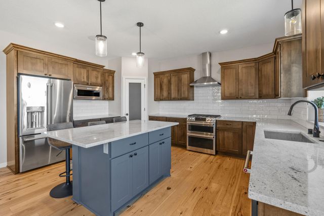 4730 Maas Court, Minnetrista, MN 55375