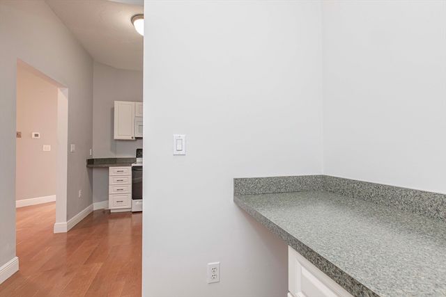 7 Main Street 106, Brockton, MA 02301