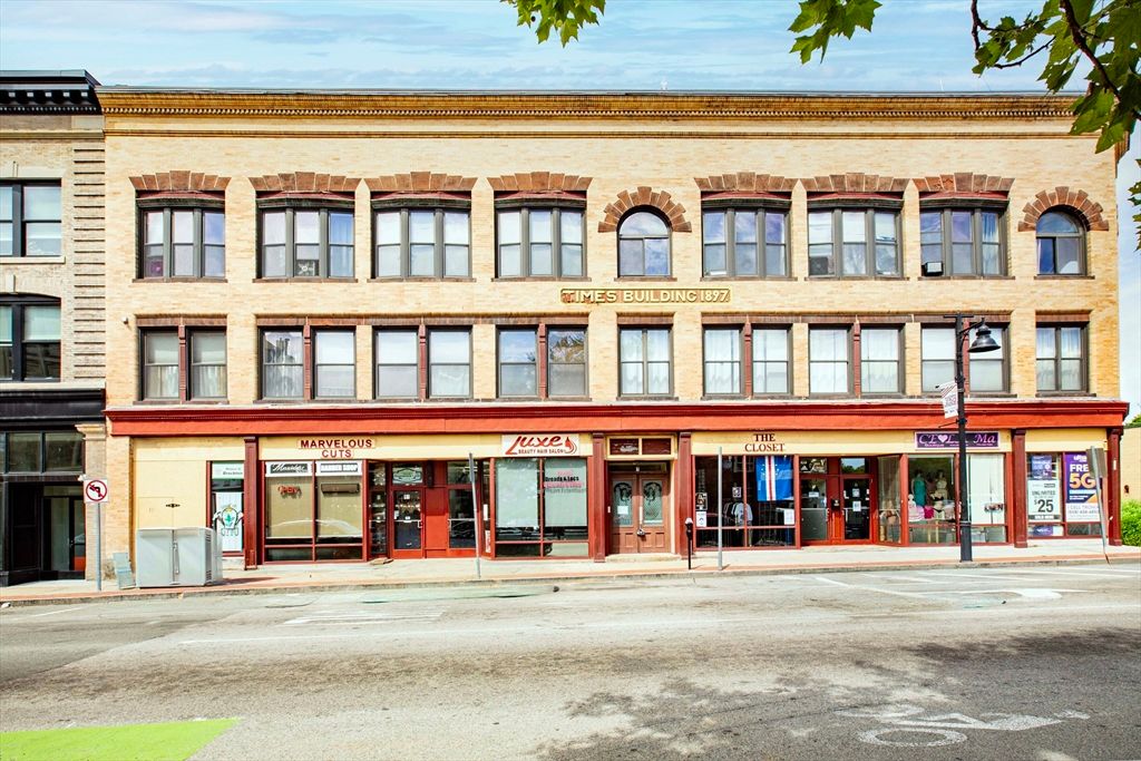 7 Main Street 106, Brockton, MA 02301