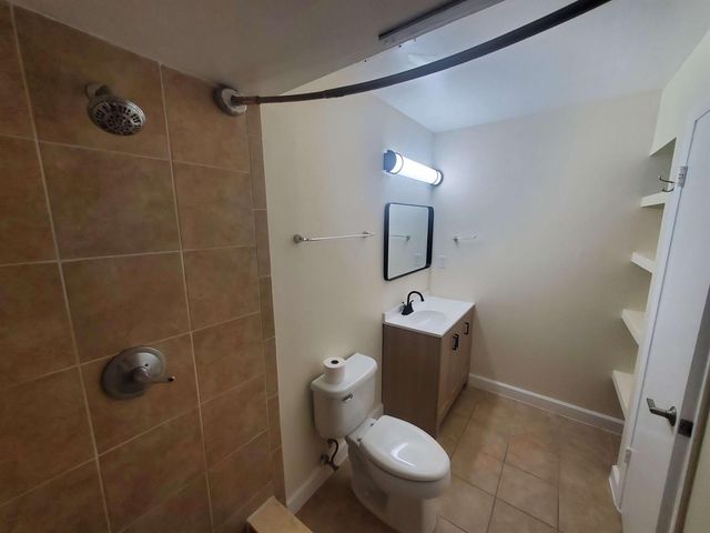 12 Wimbledon Lakes Drive 250, Plantation, FL 33324