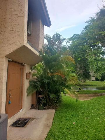 12 Wimbledon Lakes Drive 250, Plantation, FL 33324