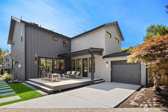 4530 NE 55th Street, Seattle, WA 98105