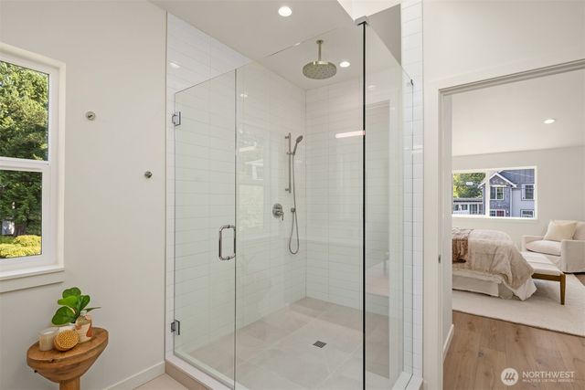4530 NE 55th Street, Seattle, WA 98105