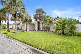 122 Bay Ct, Aransas Pass, TX 78336