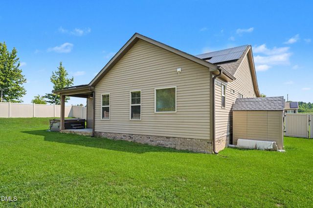 10 Braddock Drive, Lillington, NC 27546