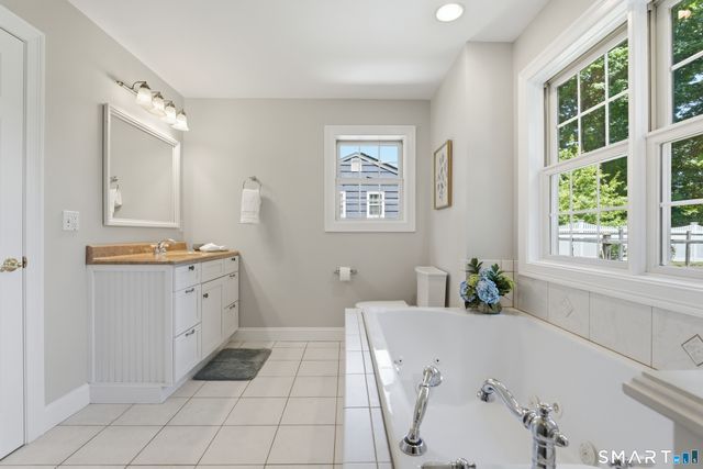 58 Featherbed Lane, Branford, CT 06405