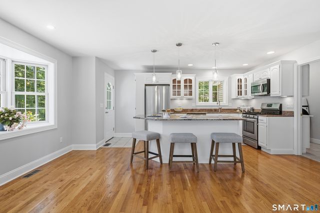 58 Featherbed Lane, Branford, CT 06405