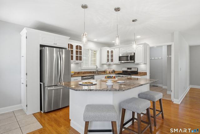 58 Featherbed Lane, Branford, CT 06405