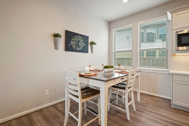 9715 Migrant Hawker Court, Conroe, TX 77385