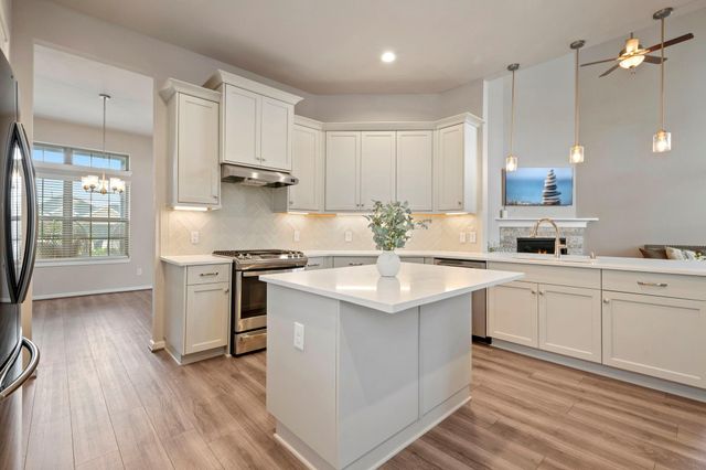 9715 Migrant Hawker Court, Conroe, TX 77385