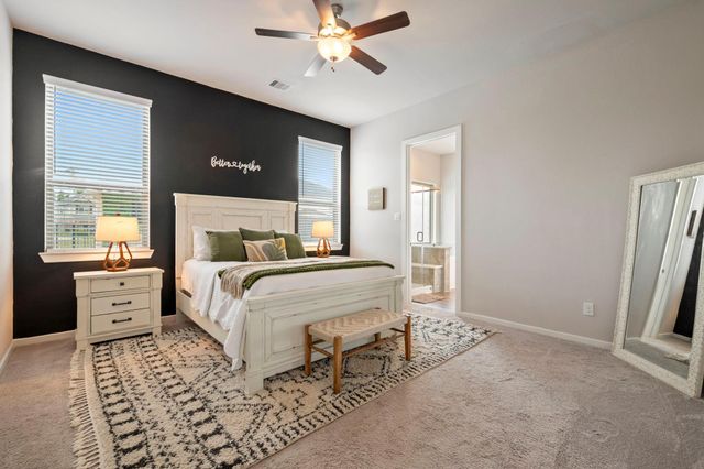 9715 Migrant Hawker Court, Conroe, TX 77385