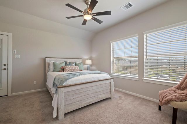 9715 Migrant Hawker Court, Conroe, TX 77385