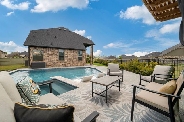 9715 Migrant Hawker Court, Conroe, TX 77385