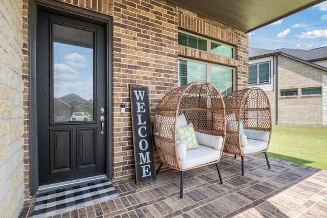 9715 Migrant Hawker Court, Conroe, TX 77385