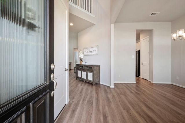 9715 Migrant Hawker Court, Conroe, TX 77385