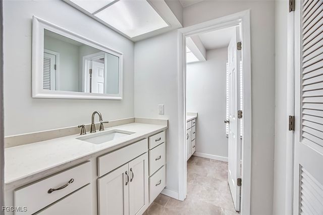 1066 Clarellen DR, Fort Myers, FL 33919