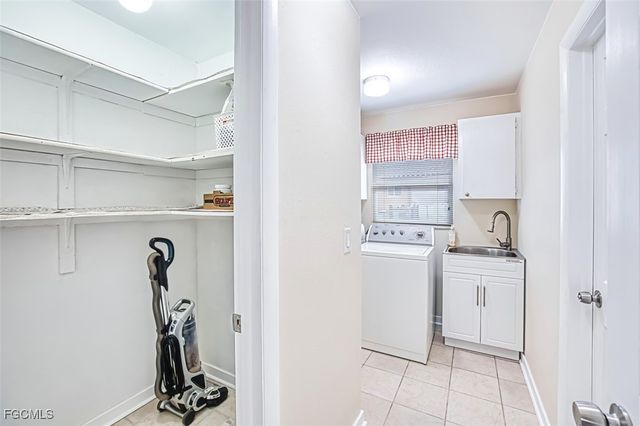 1066 Clarellen DR, Fort Myers, FL 33919