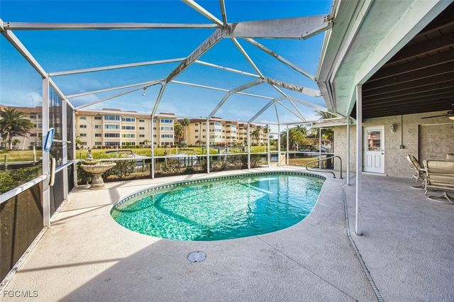 1066 Clarellen DR, Fort Myers, FL 33919